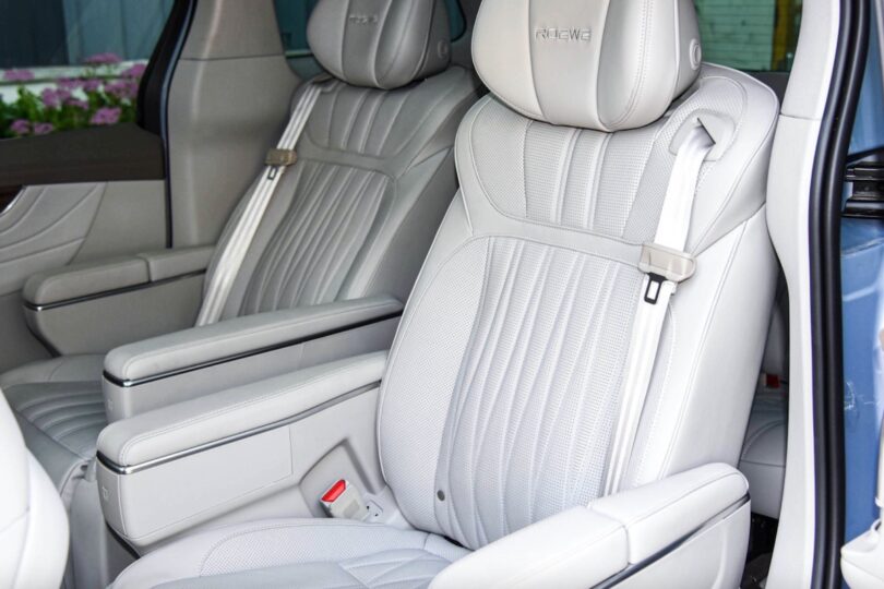 Електромобіль Roewe iMAX 8 - фото thumbnail 1