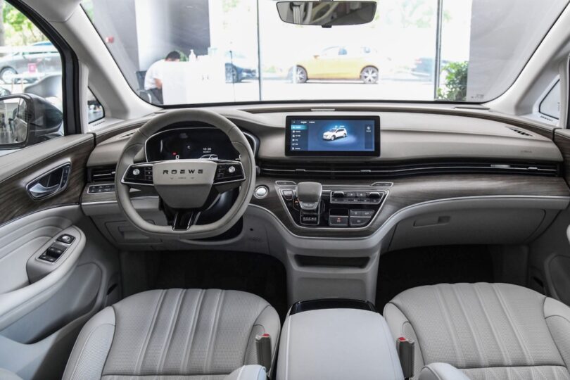 Електромобіль Roewe iMAX 8 - фото thumbnail 1