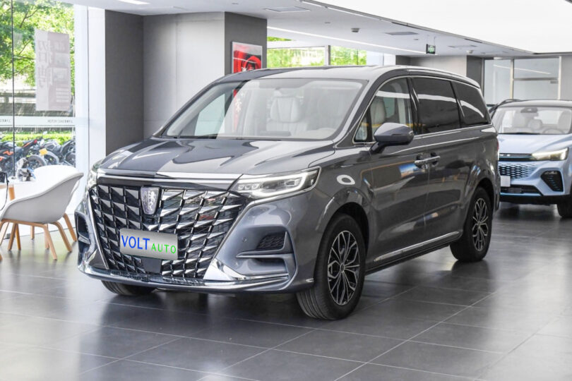 Електромобіль Roewe iMAX 8 - фото thumbnail 1