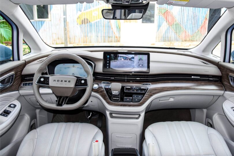 Електромобіль Roewe iMAX 8 - фото thumbnail 1