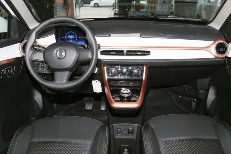 Електромобіль Dongfeng Nano Box - фото thumbnail 1