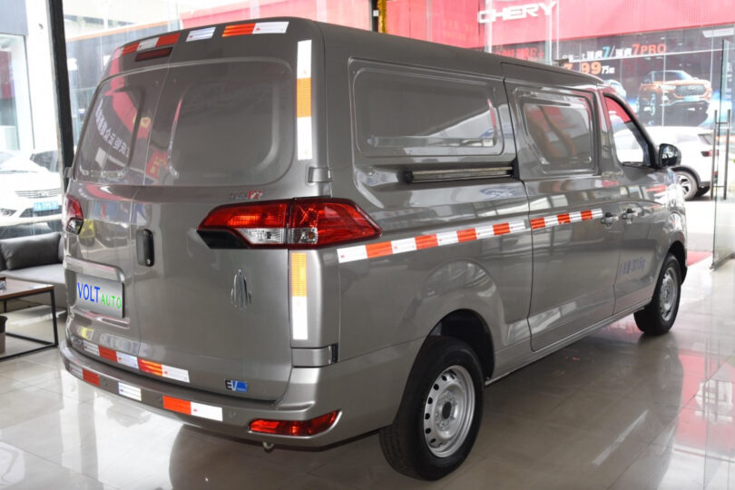 Електромобіль BAIC Proton V2 Електромобіль BAIC Proton V2 - фото thumbnail 1