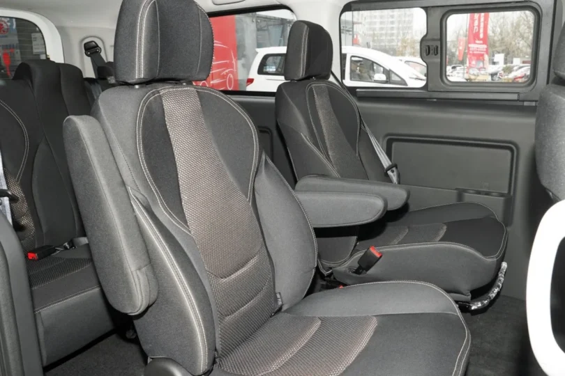 Електромобіль JAC Refine E3 - фото thumbnail 1