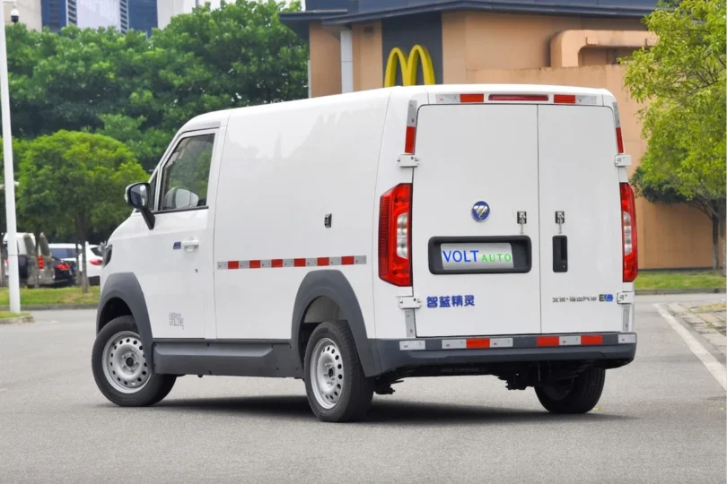 Електромобіль Foton E5 - фото thumbnail 1