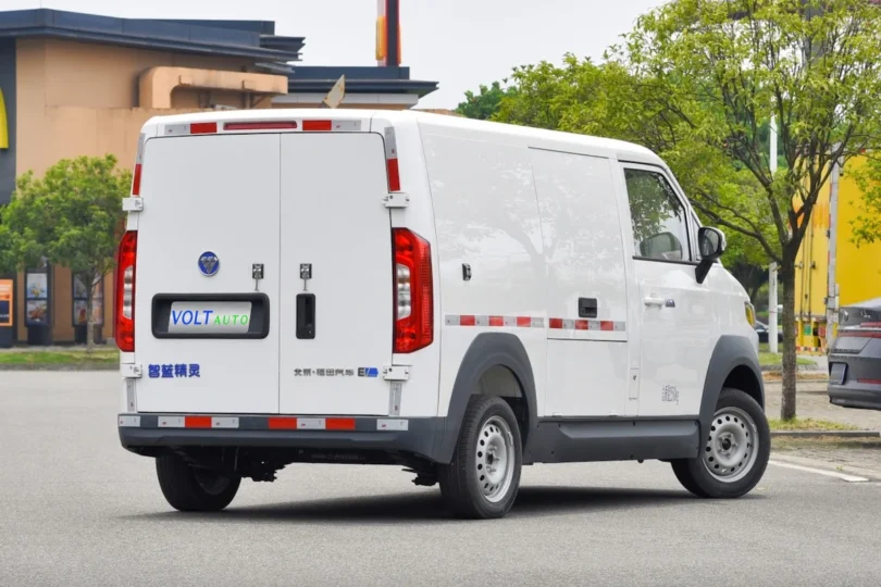 Електромобіль Foton E5 - фото thumbnail 1