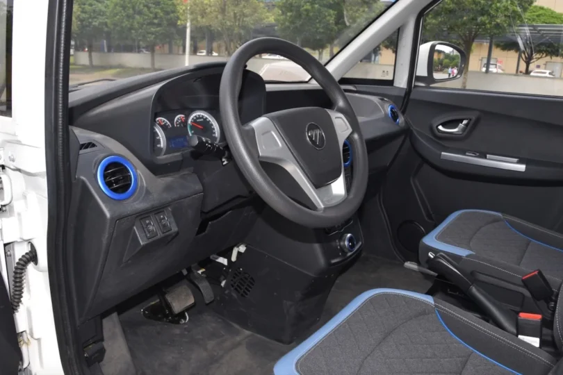 Електромобіль Foton E5 - фото thumbnail 1