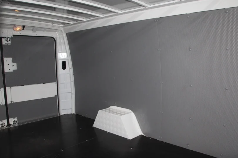 Електромобіль Foton E7 - фото thumbnail 1