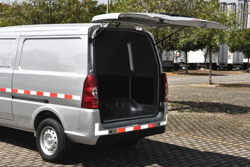 Електромобіль Wuling EV50 Електромобіль Wuling EV50 - фото thumbnail 1