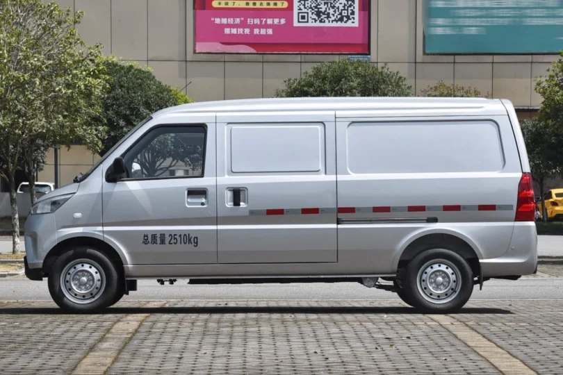 Електромобіль Wuling EV50 Електромобіль Wuling EV50 - фото thumbnail 1