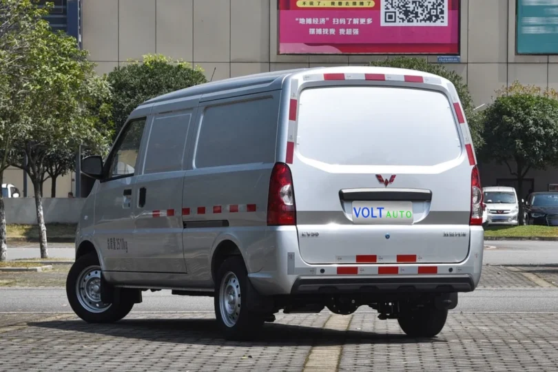 Електромобіль Wuling EV50 Електромобіль Wuling EV50 - фото thumbnail 1