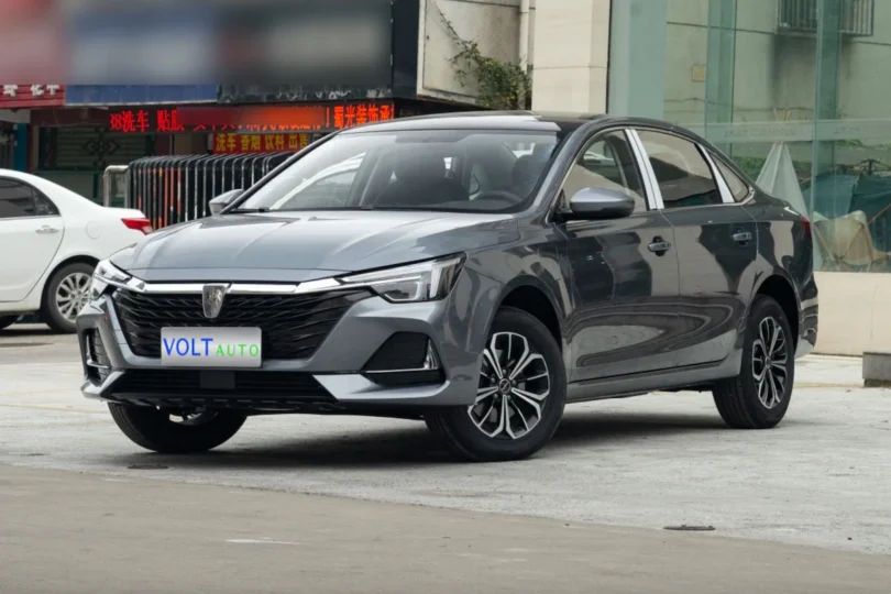 Електромобіль Roewe i6 Max - фото thumbnail 1