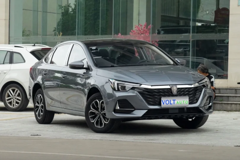 Електромобіль Roewe i6 Max - фото thumbnail 1