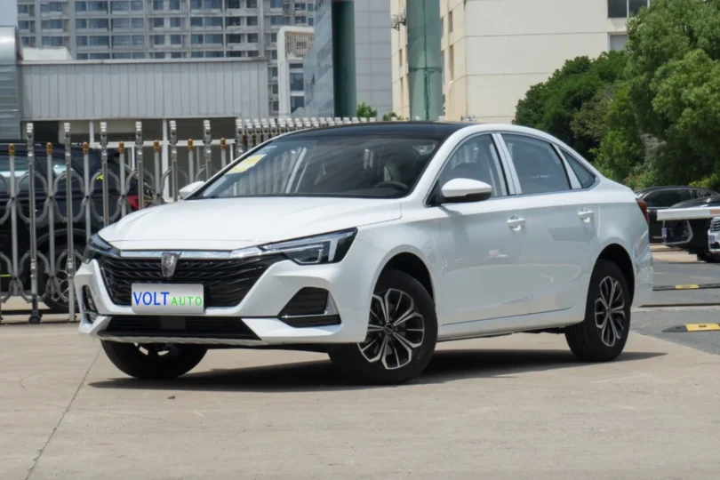 Електромобіль Roewe i6 Max - фото thumbnail 1