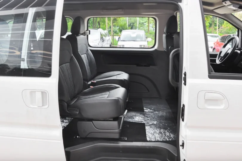 Електромобіль Donfeng M5 EV 2022 - фото thumbnail 1