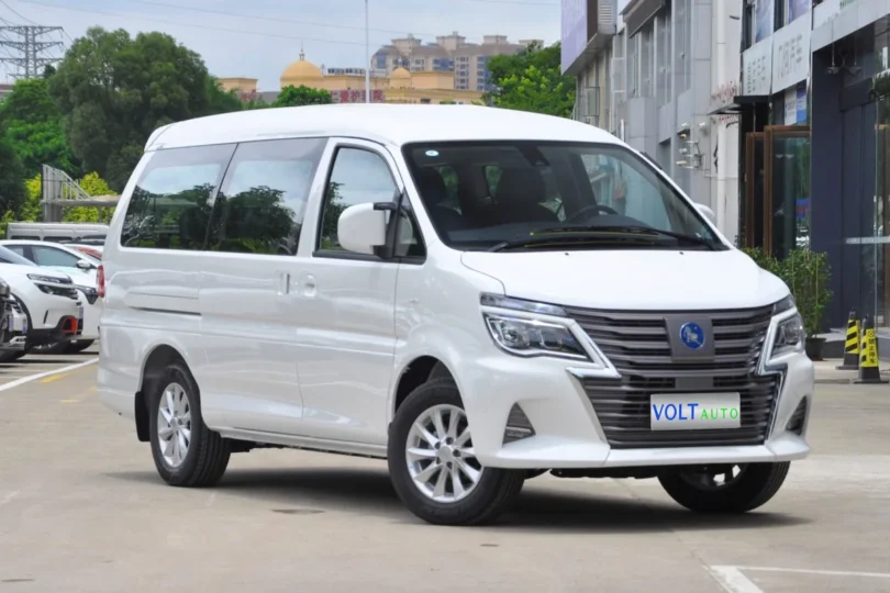 Електромобіль Donfeng M5 EV 2022 - фото thumbnail 1