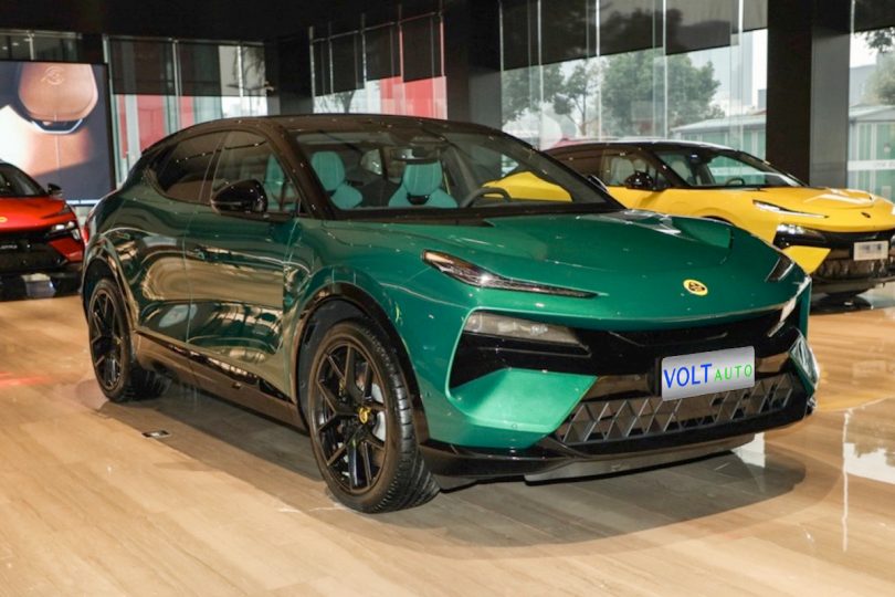 Електромобіль Lotus Eletre - фото thumbnail 1