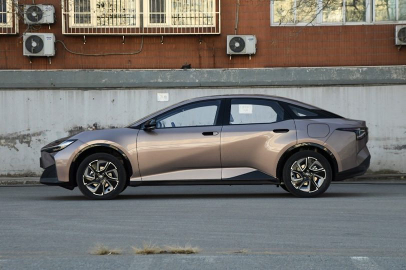 Електромобіль Toyota bz3 - фото thumbnail 1