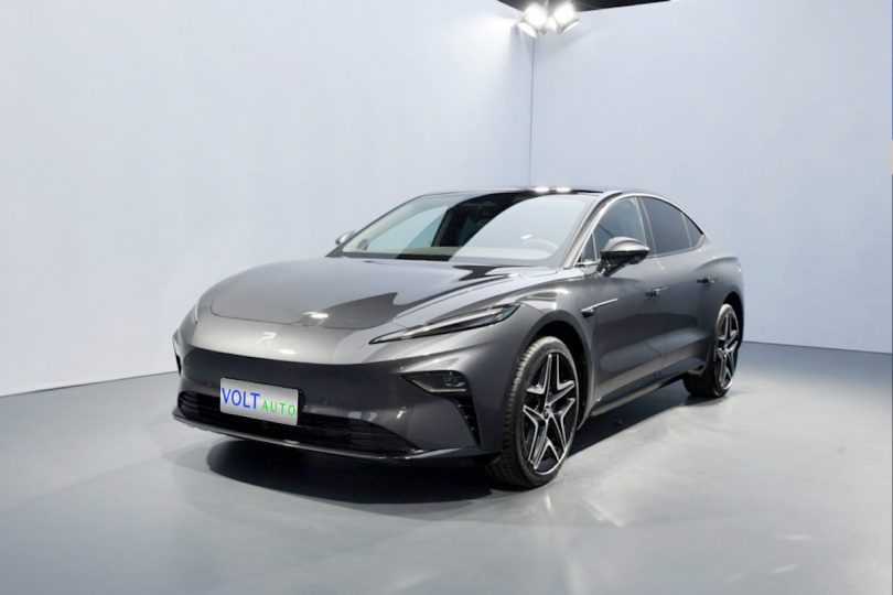 Електромобіль Rising F7 - фото thumbnail 1