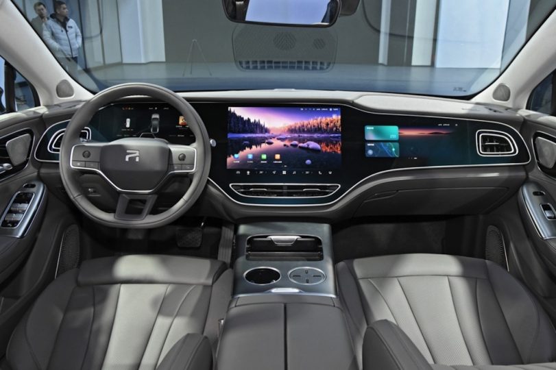 Електромобіль Rising F7 - фото thumbnail 1