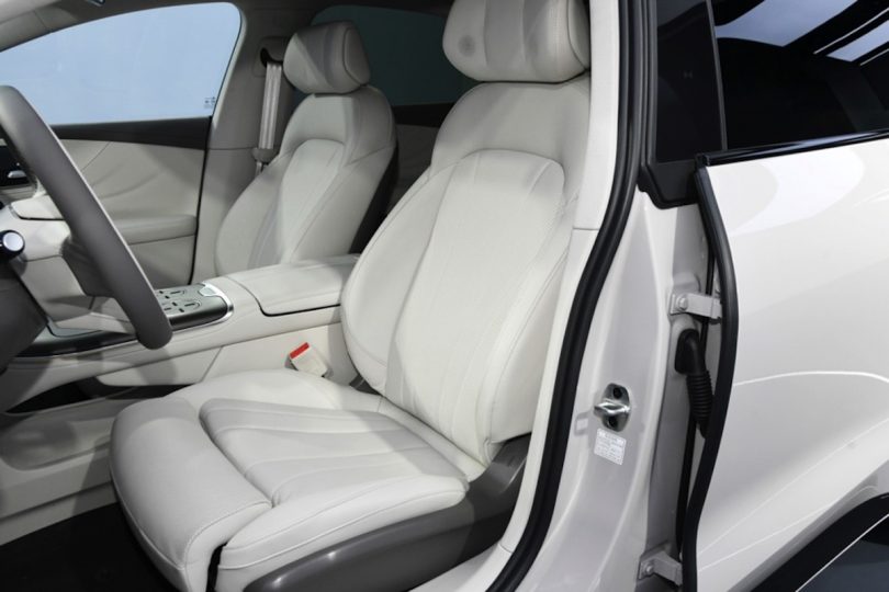 Електромобіль Rising F7 - фото thumbnail 1