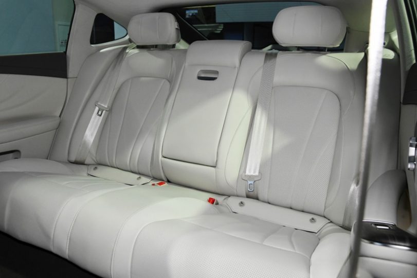 Електромобіль Rising F7 - фото thumbnail 1