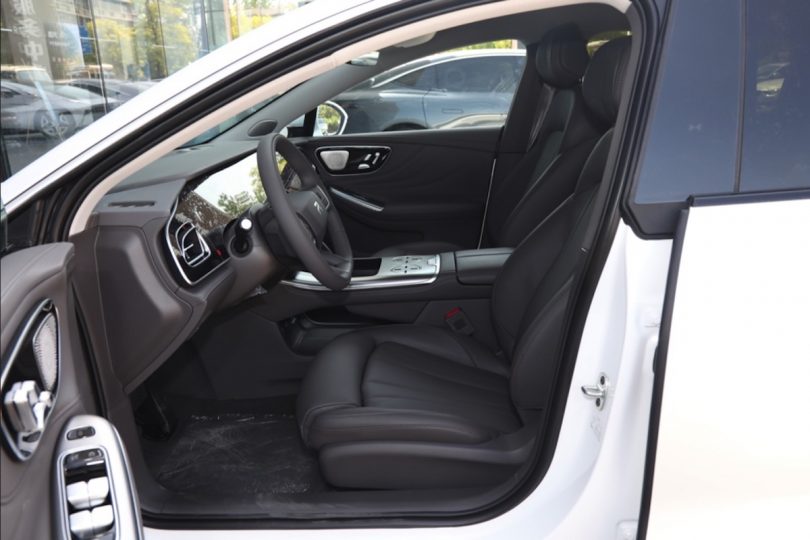 Електромобіль Rising F7 - фото thumbnail 1