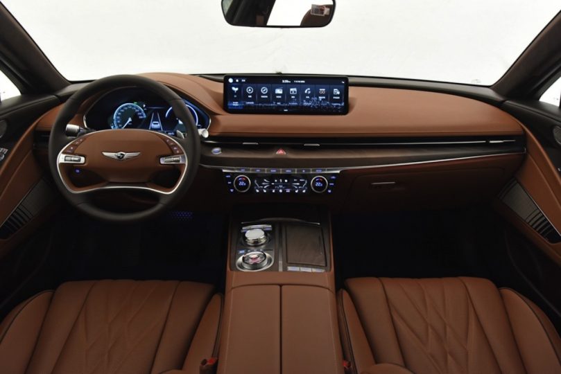 Електромобіль Genesis G80 - фото thumbnail 1