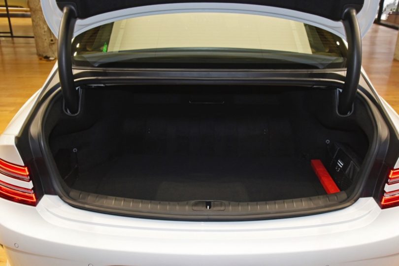 Електромобіль Genesis G80 - фото thumbnail 1