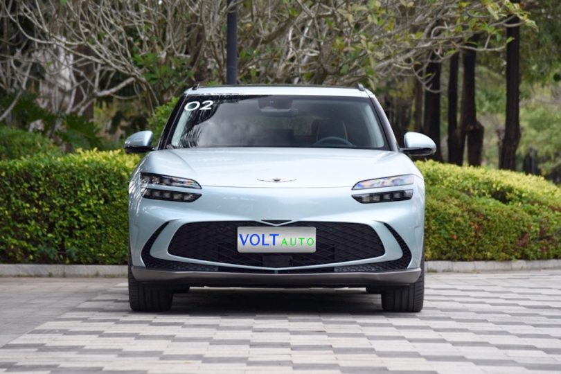 Електромобіль Genesis GV60 - фото thumbnail 1