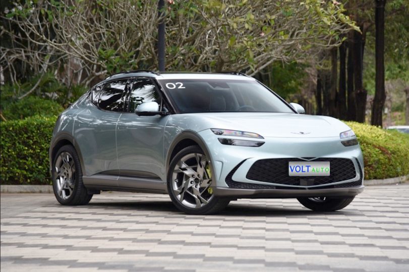 Електромобіль Genesis GV60 - фото thumbnail 1
