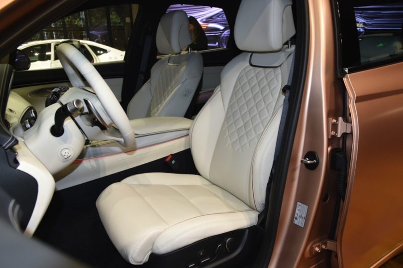 Електромобіль Genesis GV70 - фото thumbnail 1