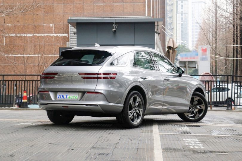 Електромобіль Genesis GV70 - фото thumbnail 1