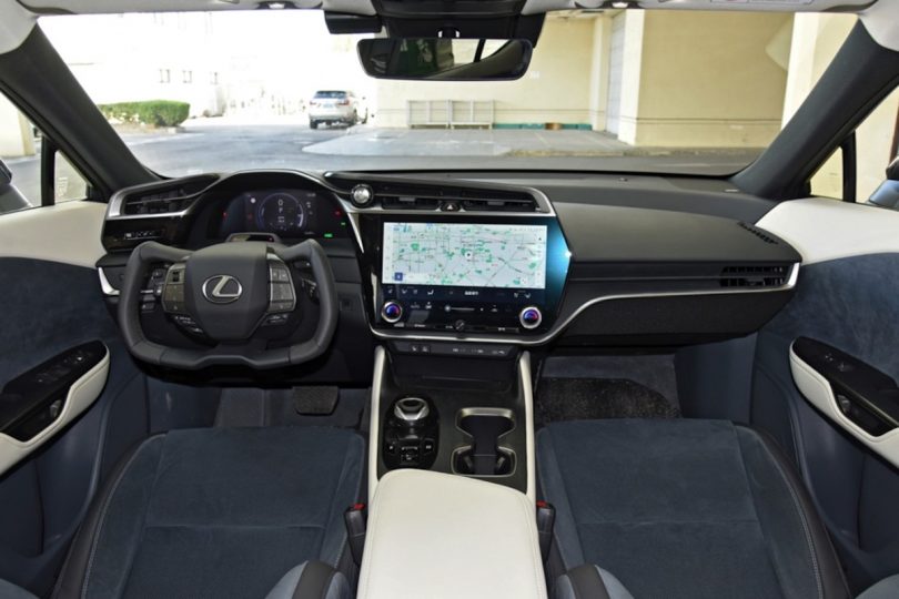 Електромобіль Lexus RZ - фото thumbnail 1