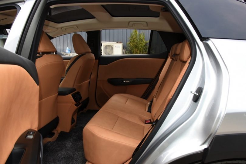 Електромобіль Lexus RZ - фото thumbnail 1