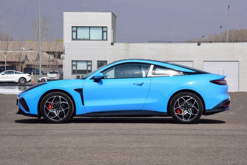 Електромобіль Neta GT Електромобіль Neta GT - фото thumbnail 1