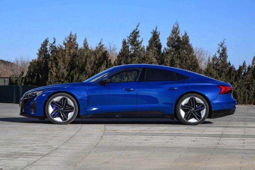 Електромобіль Audi RS GT - фото thumbnail 1