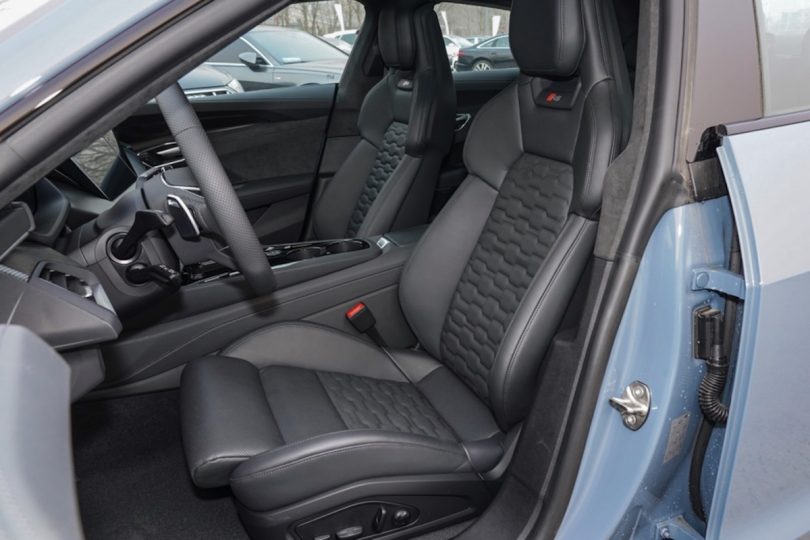 Електромобіль Audi RS GT - фото thumbnail 1