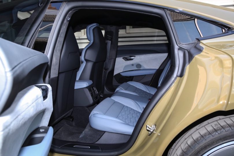 Електромобіль Audi RS GT - фото thumbnail 1