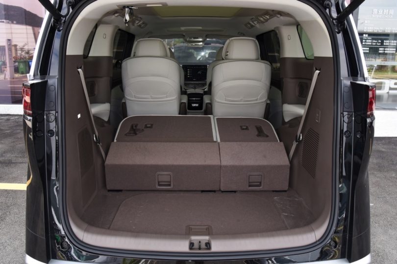 Електромобіль Denza D9 - фото thumbnail 1