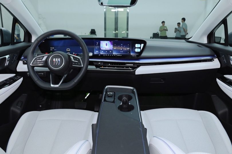 Електромобіль Buick E4 - фото thumbnail 1