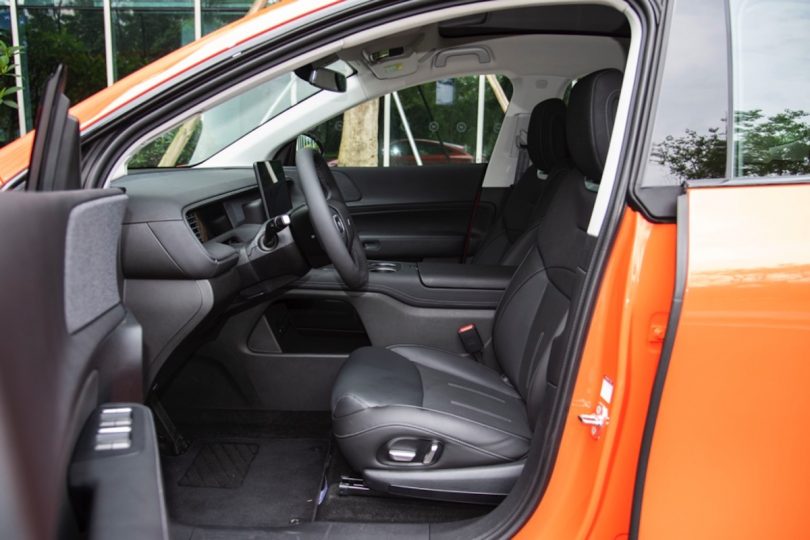 Електромобіль Xpeng G6 - фото thumbnail 1