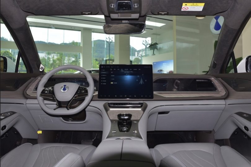 Електромобіль Denza N7 - фото thumbnail 1