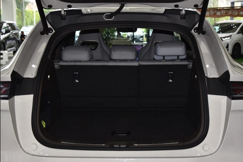 Електромобіль Denza N7 - фото thumbnail 1