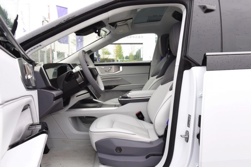 Електромобіль Hiphi Y - фото thumbnail 1