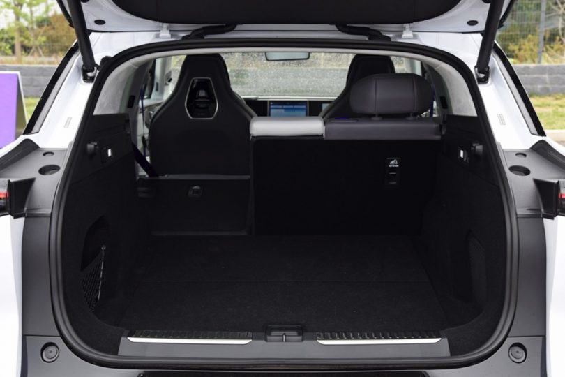 Електромобіль Hiphi Y - фото thumbnail 1