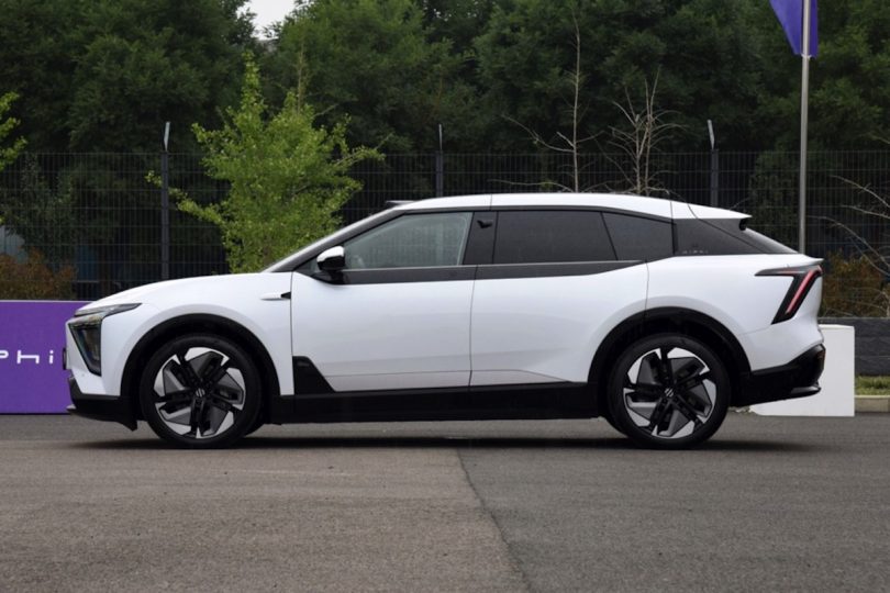 Електромобіль Hiphi Y - фото thumbnail 1