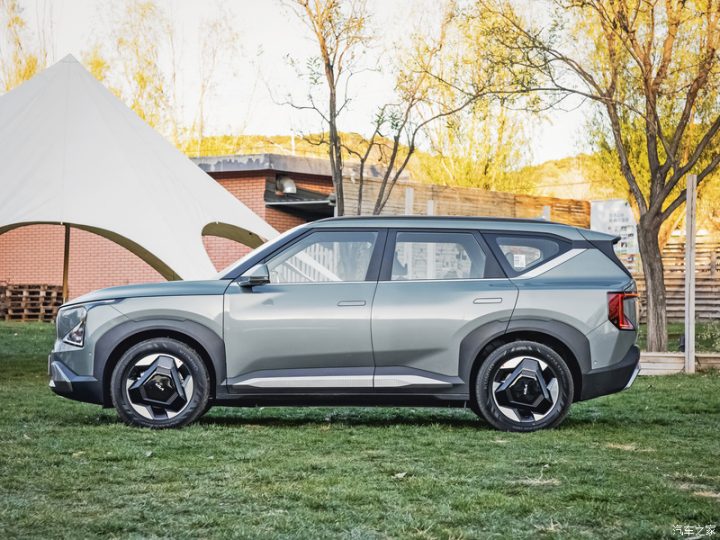 Електромобіль Kia EV5 - фото thumbnail 1