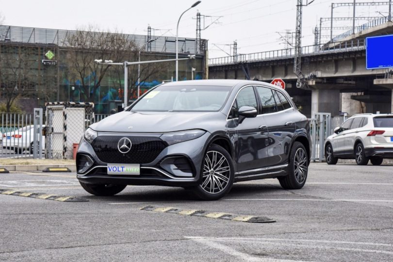 Електромобіль Mercedes EQS SUV - фото thumbnail 1