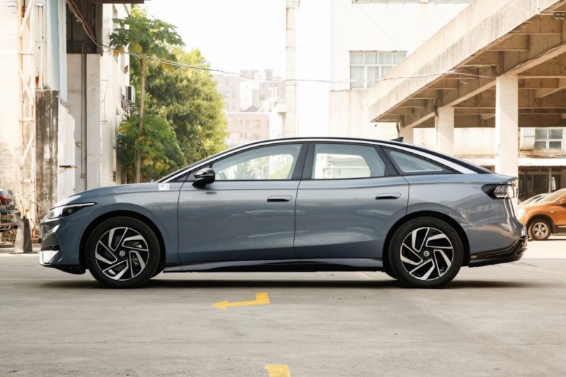 Електромобіль Volkswagen ID7 Vizzion - фото thumbnail 1