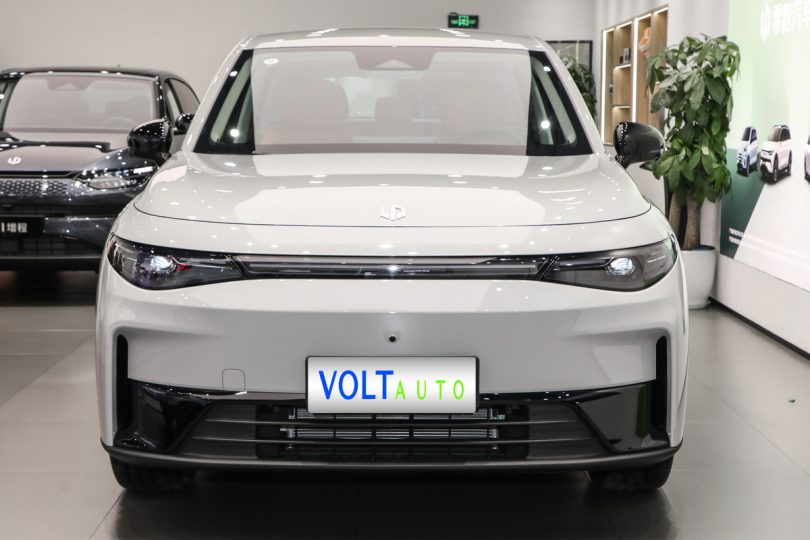 Електромобіль Leapmotor C10 Електромобіль Leapmotor C10 - фото thumbnail 1